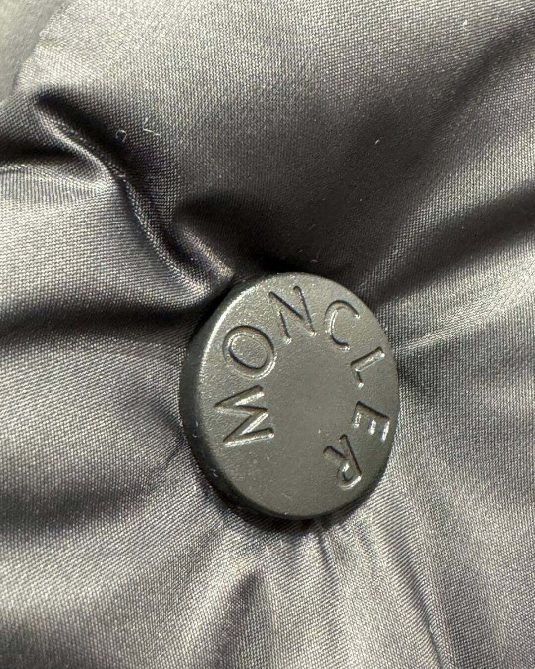 Пуховик Moncler