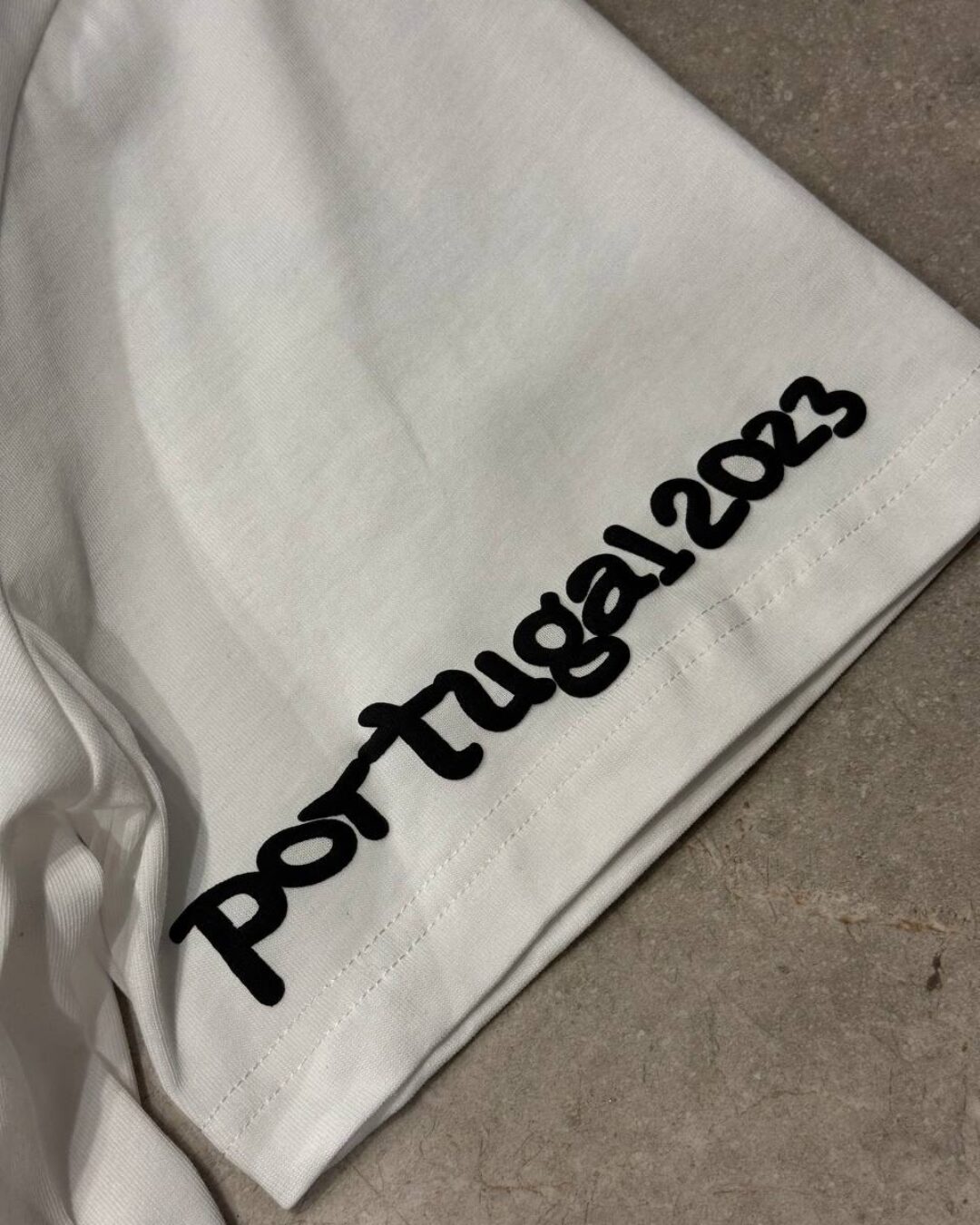 Футболка Broken Planet