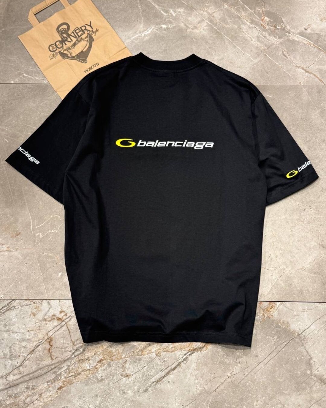 Футболка Balenciaga