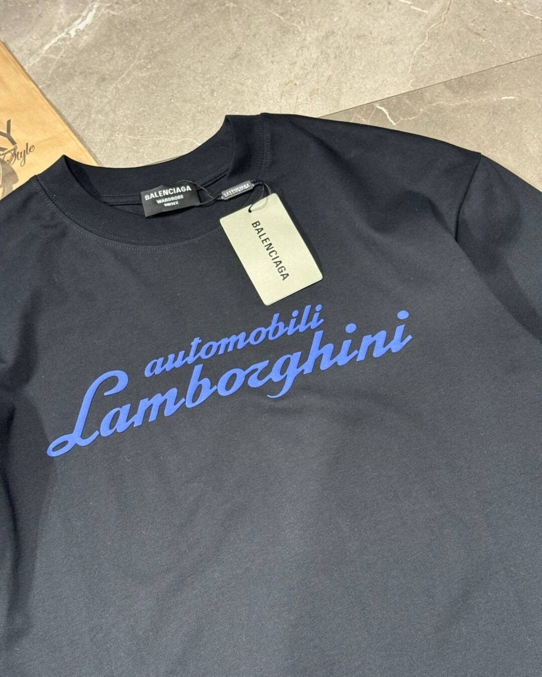 Футболка Balenciaga