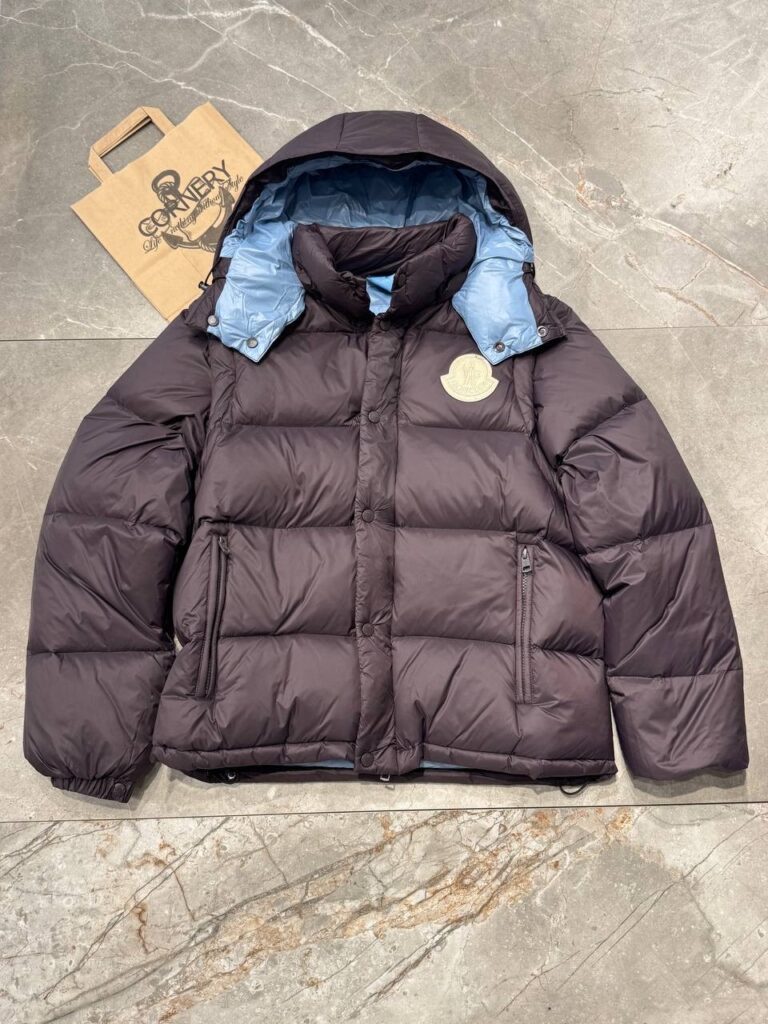 Пуховик Moncler