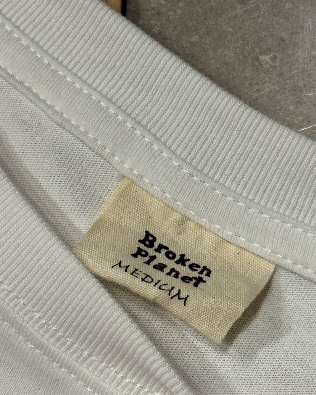 Футболка Broken Planet