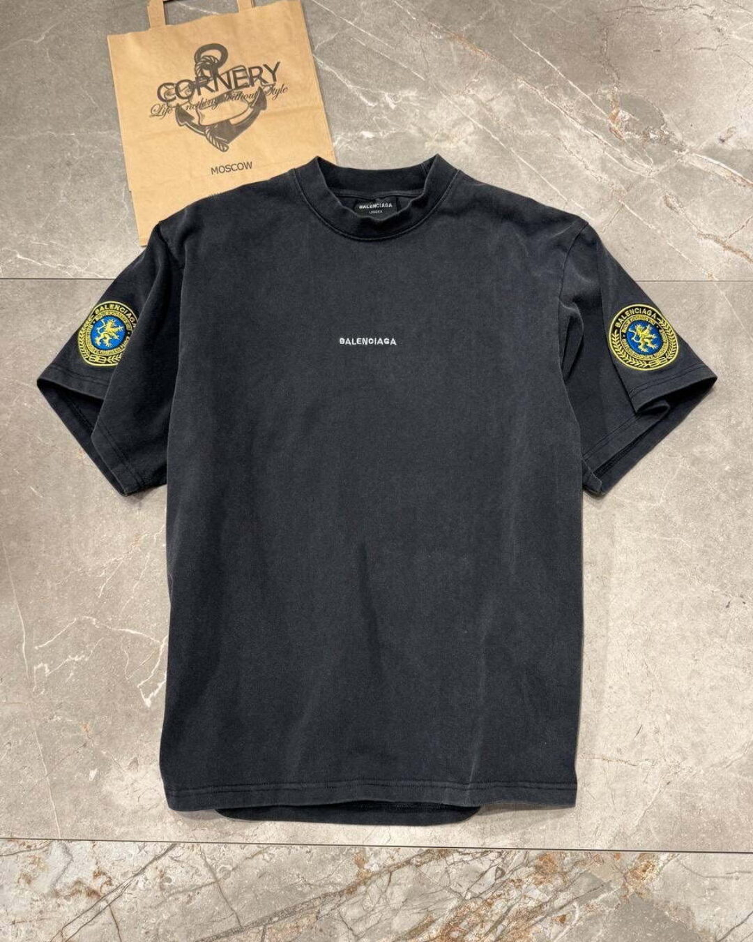 Футболка Balenciaga