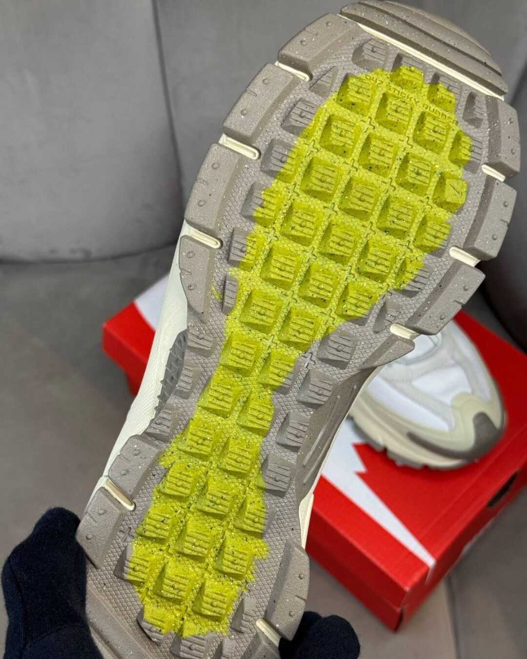 Кроссовки Nike