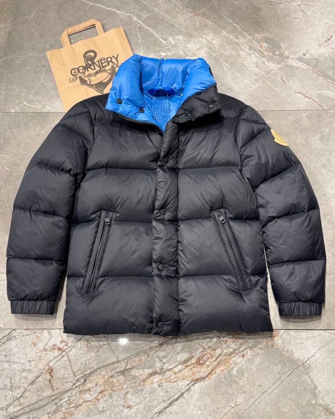 Пуховик Moncler