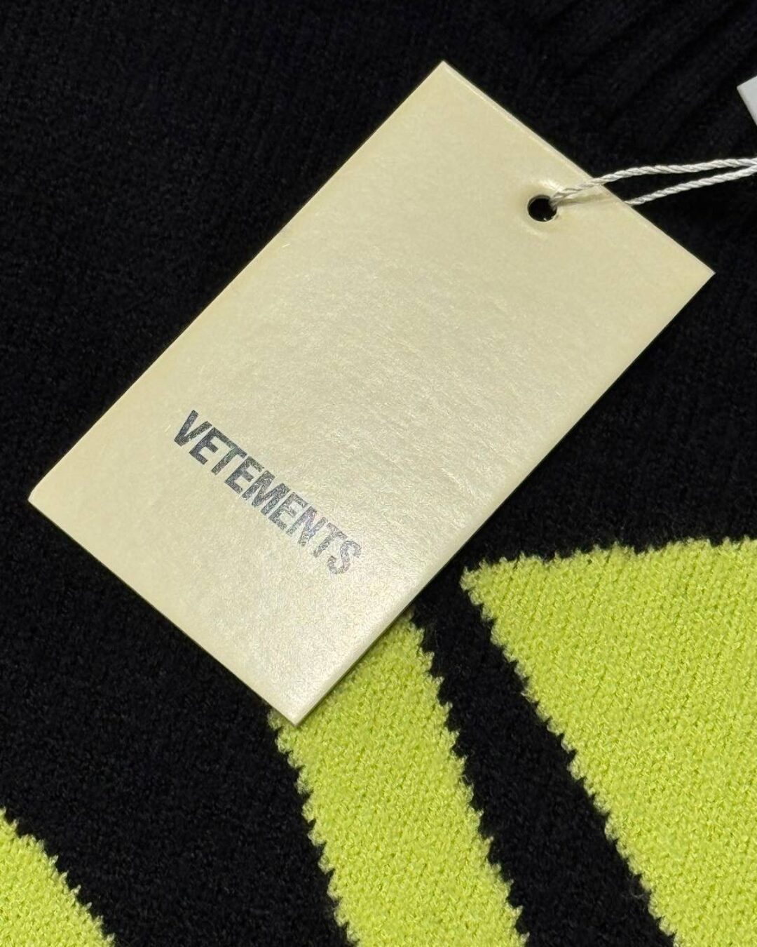 Свитер Vetements