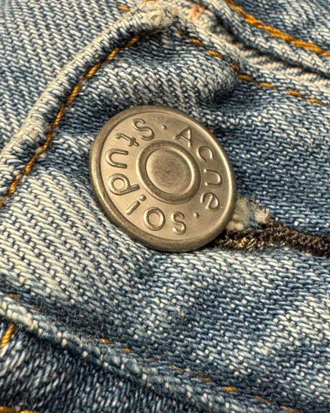 Джинсы Acne Studios