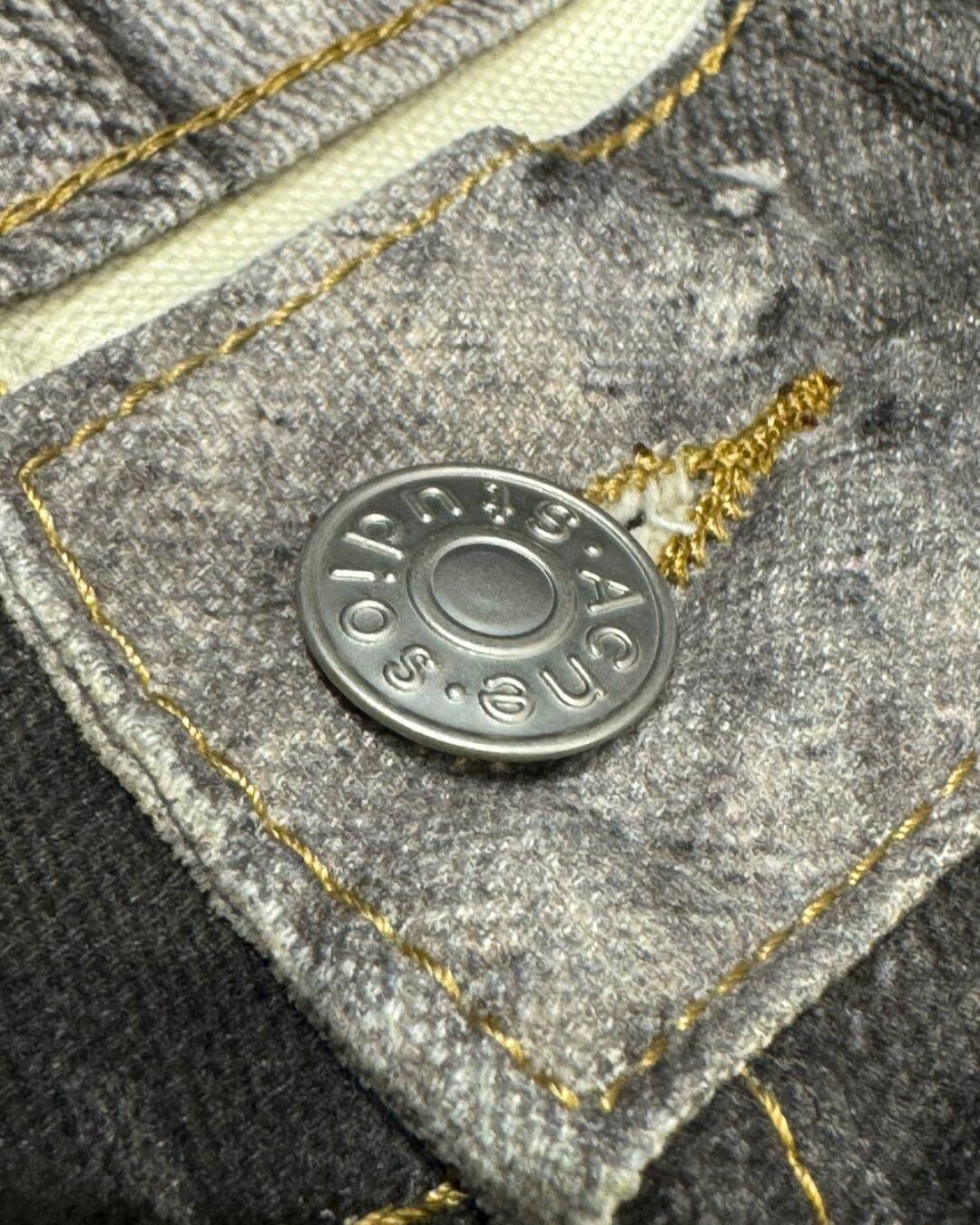 Джинсы Acne Studios