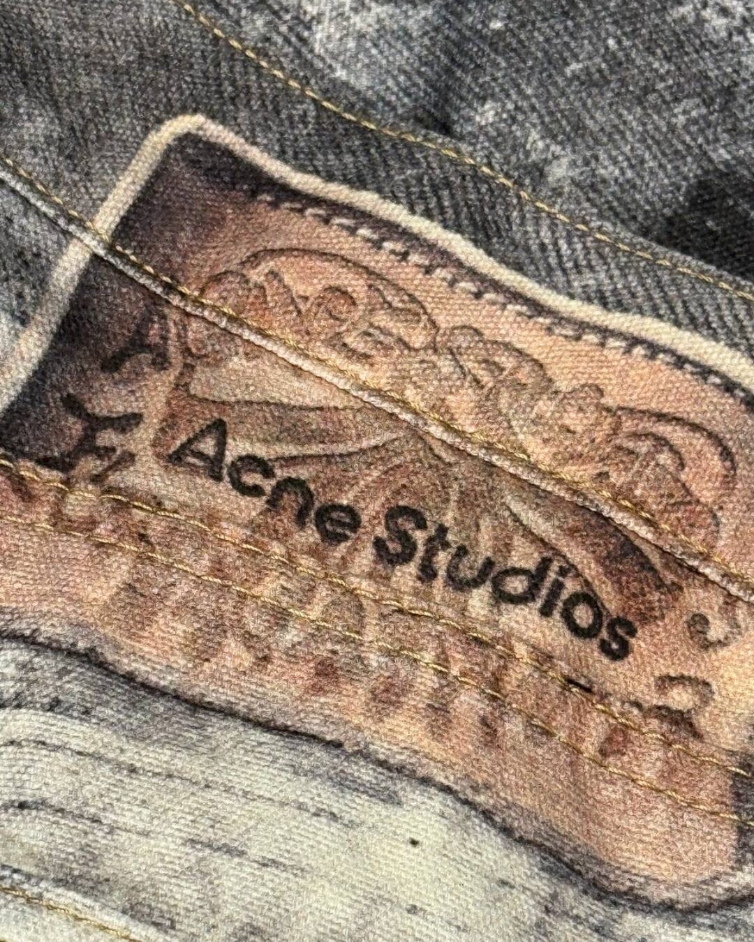 Джинсы Acne Studios
