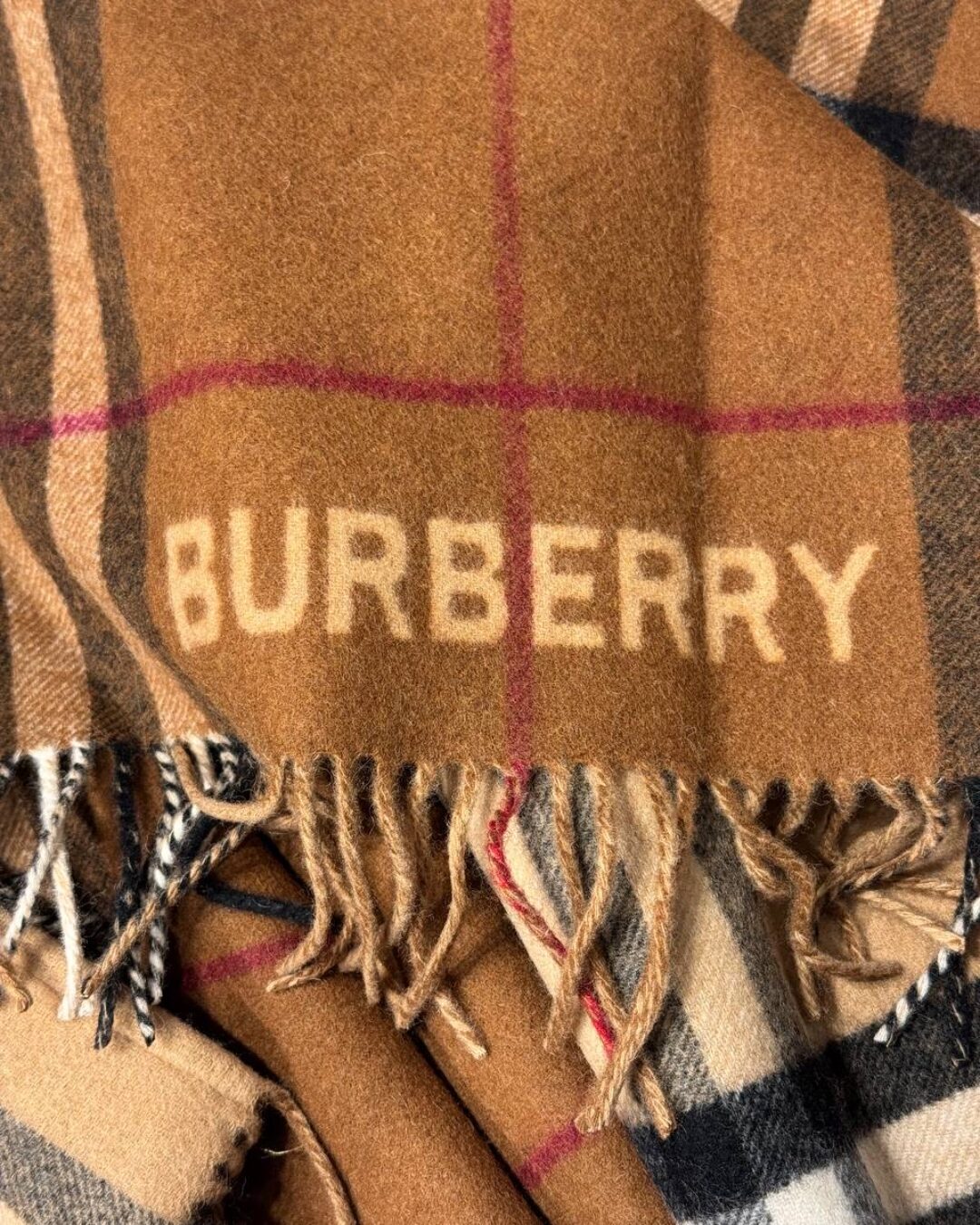 Шарф-пончо Burberry
