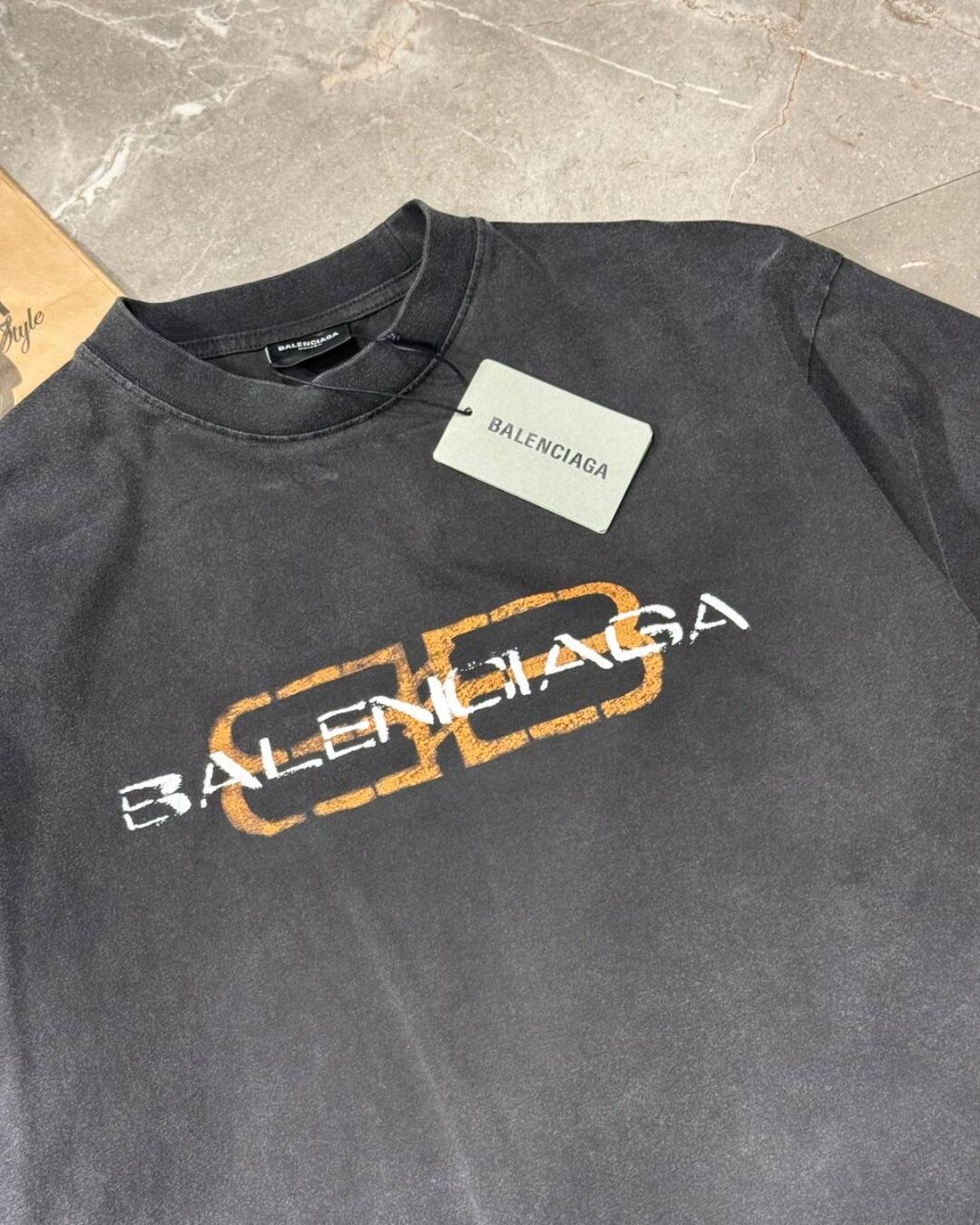 Футболка Balenciaga