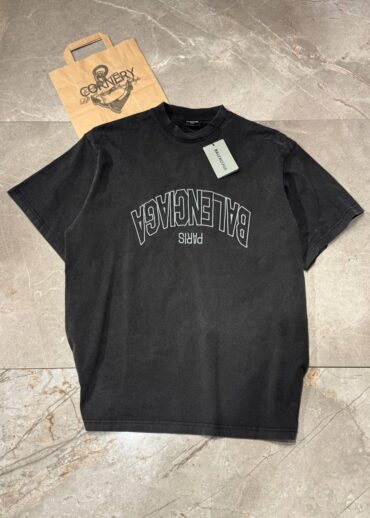 Футболка Balenciaga