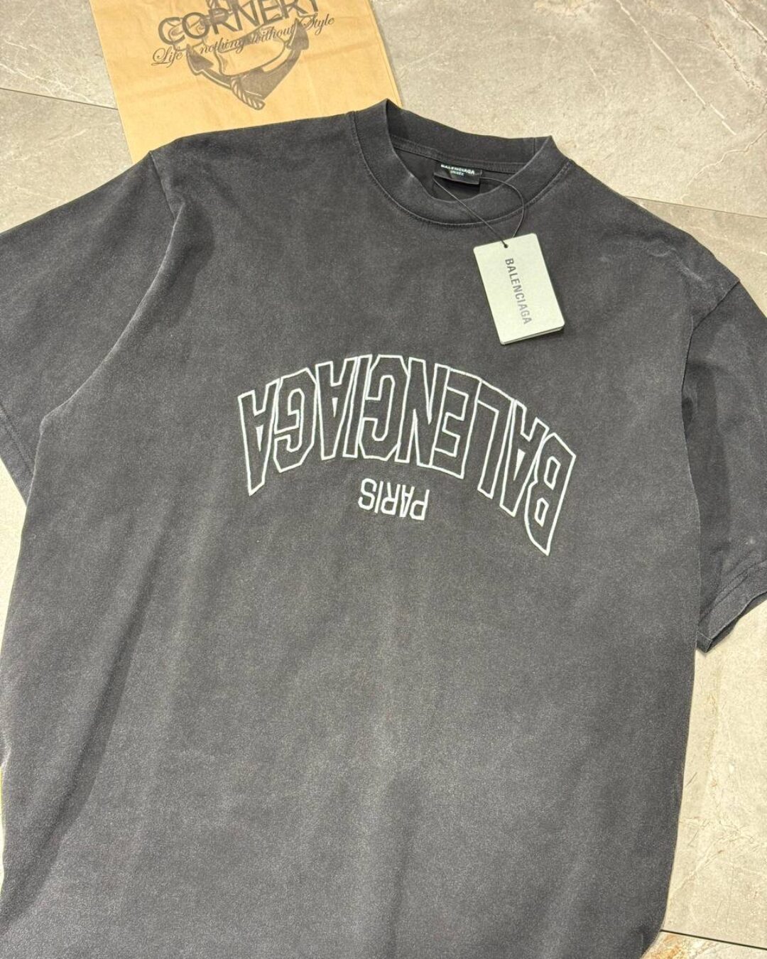 Футболка Balenciaga