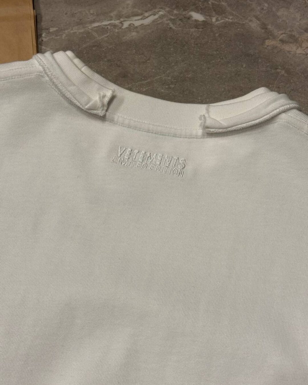 Футболка Vetements