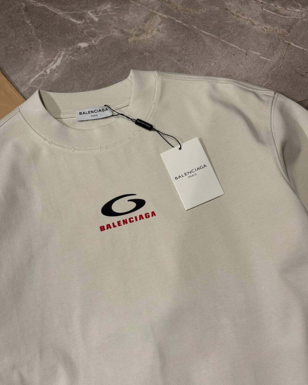 Футболка Balenciaga