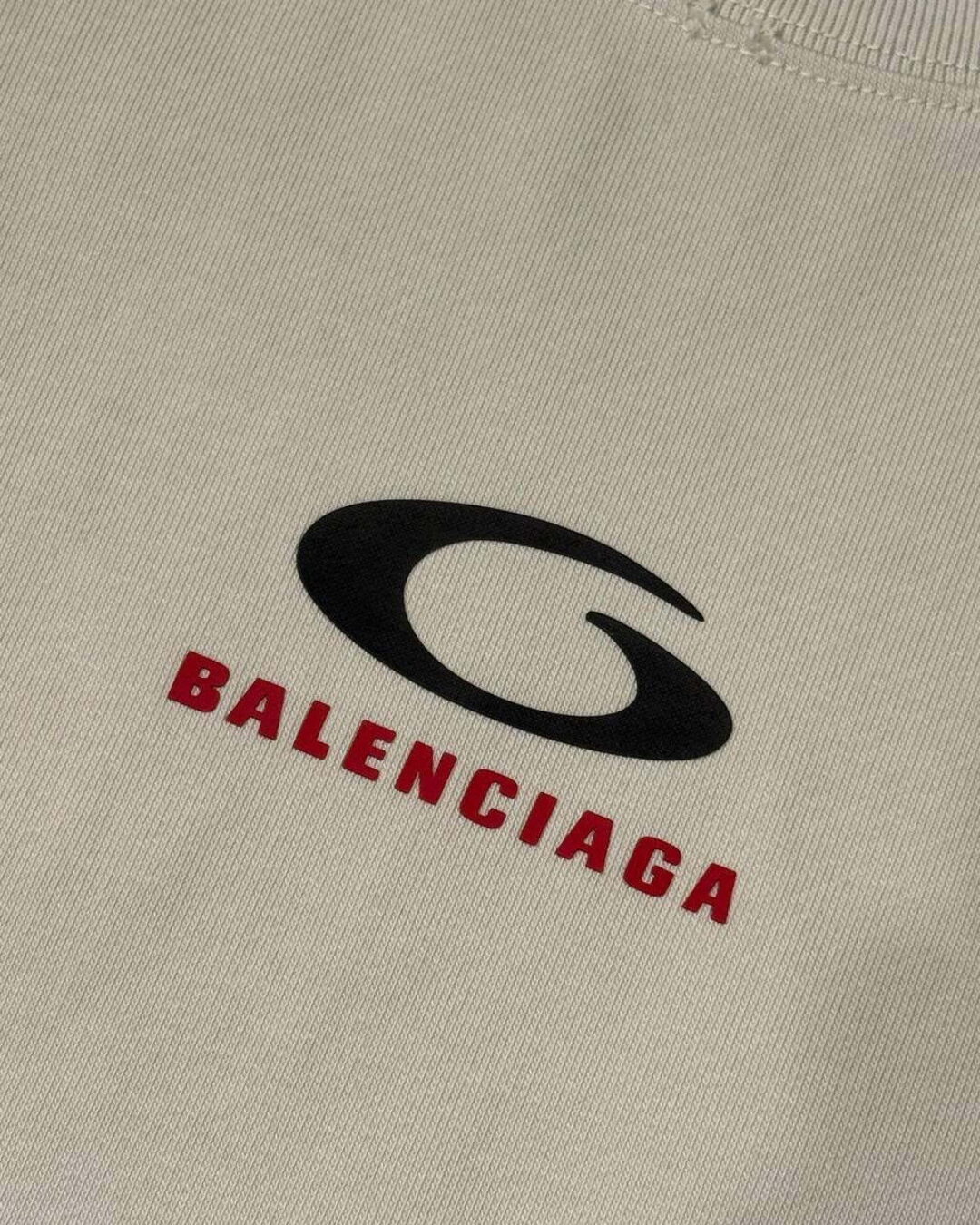 Футболка Balenciaga