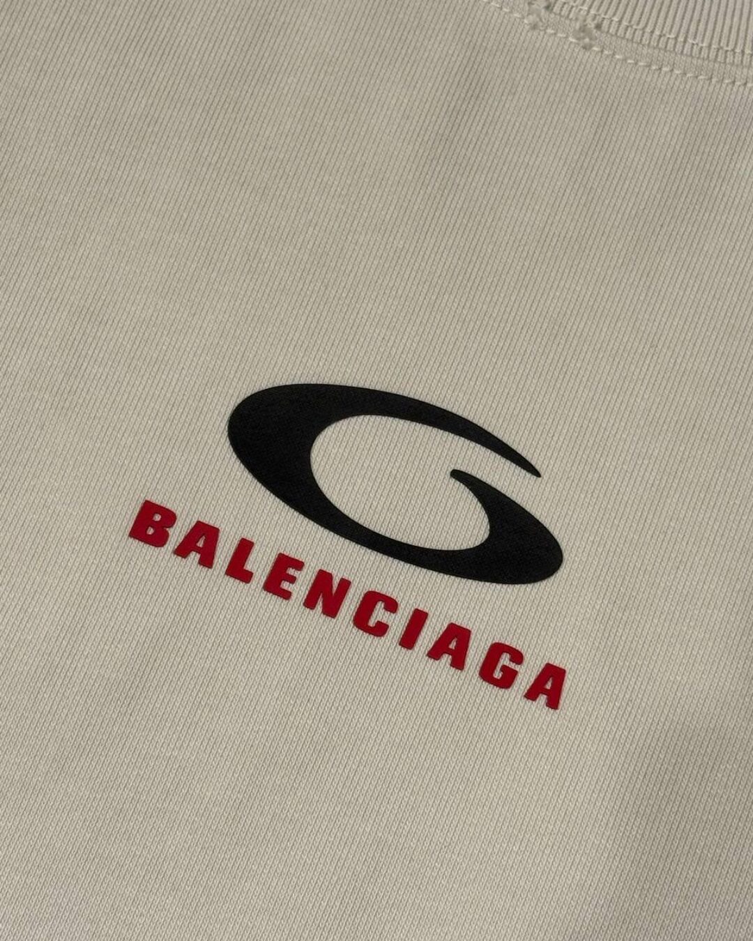 Футболка Balenciaga