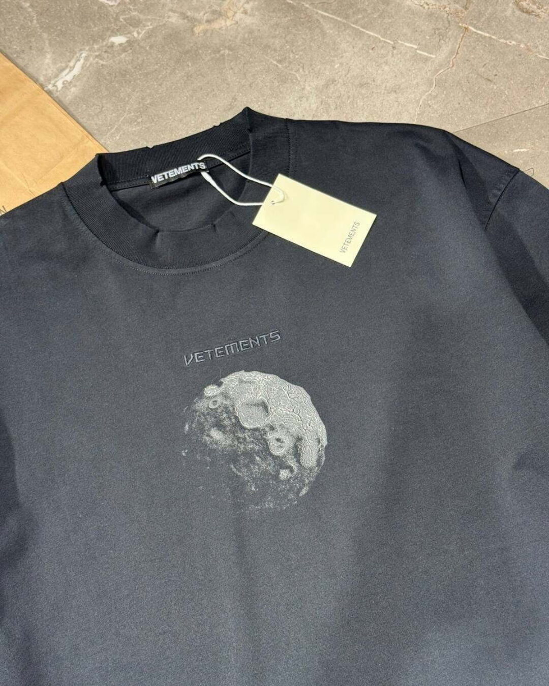 Футболка Vetements Moon