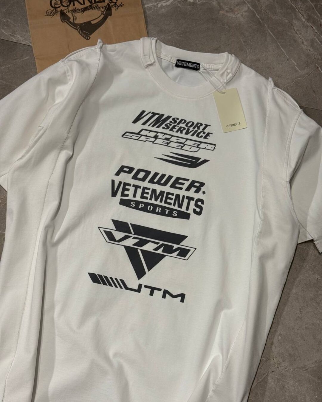 Футболка Vetements Logos
