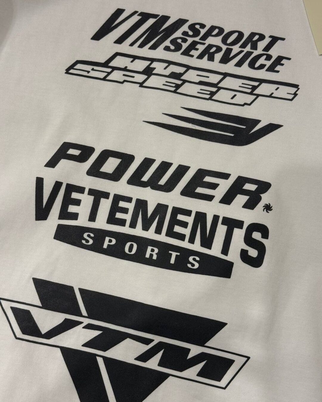 Футболка Vetements Logos