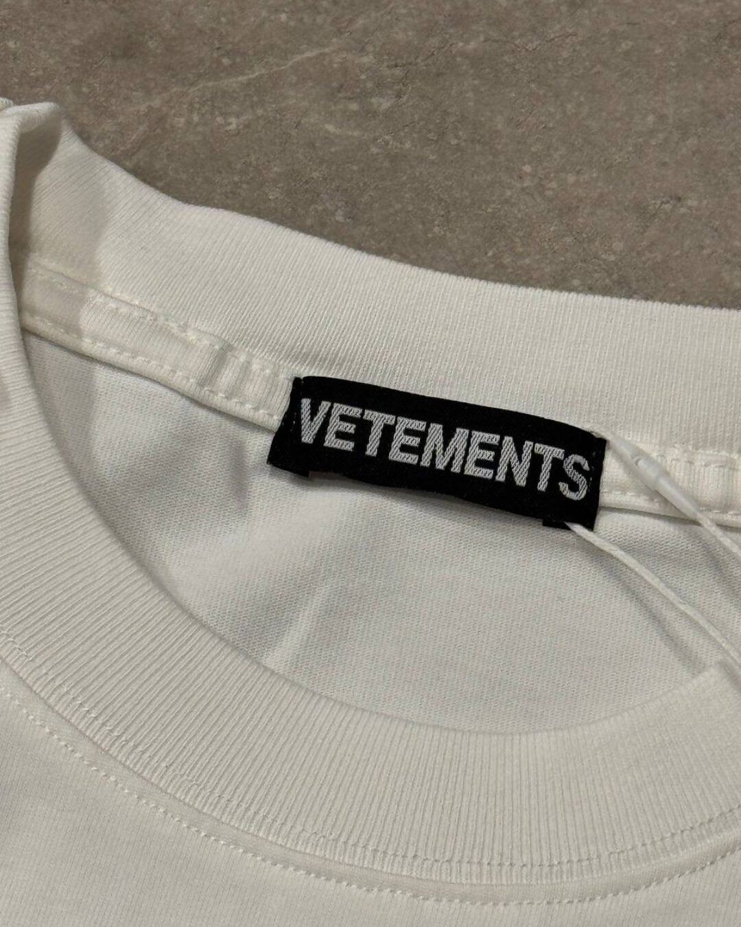 Футболка Vetements Logos
