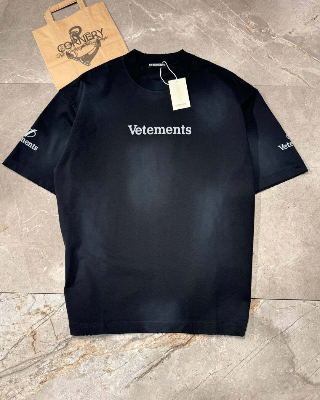 Футболка Vetements
