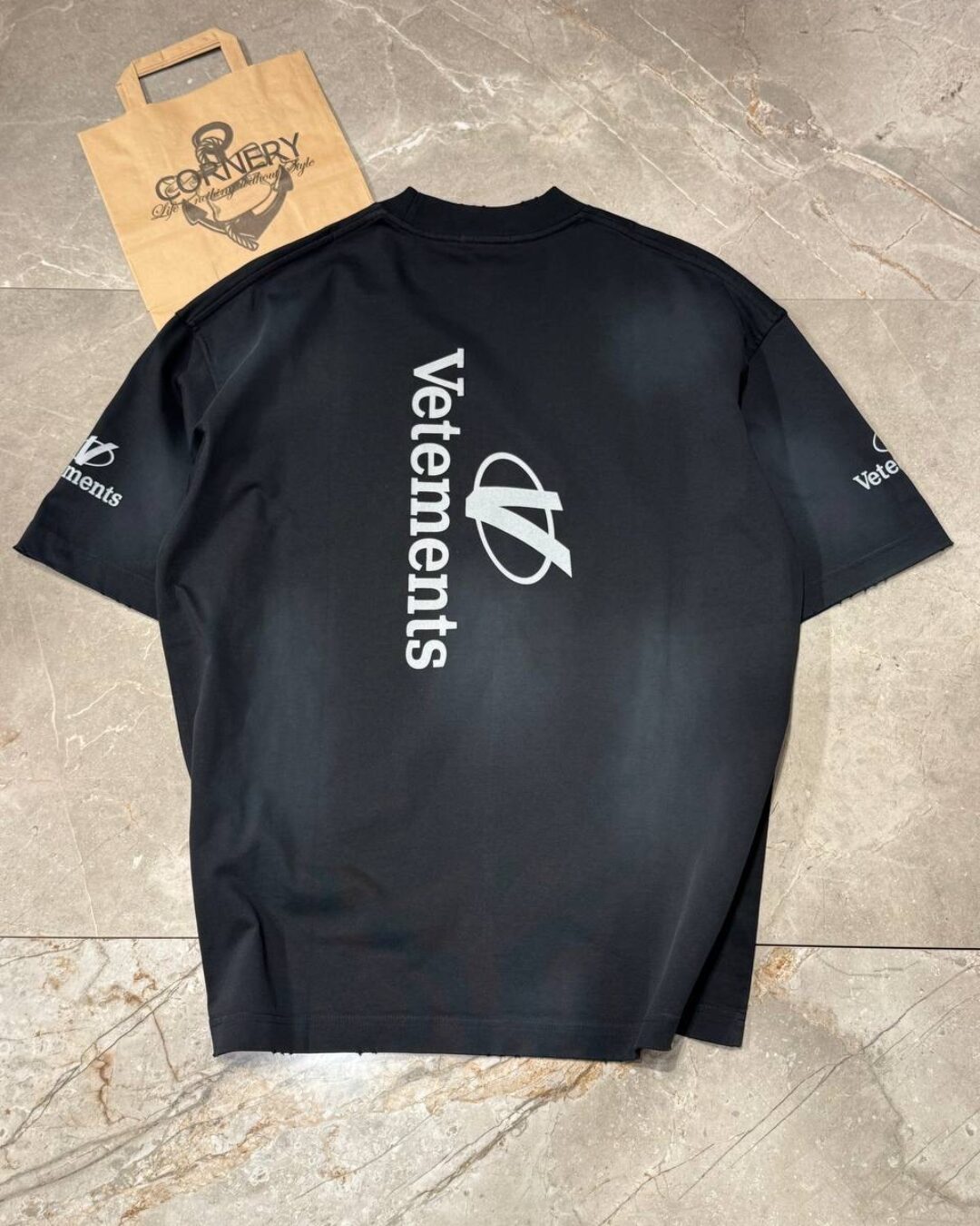 Футболка Vetements