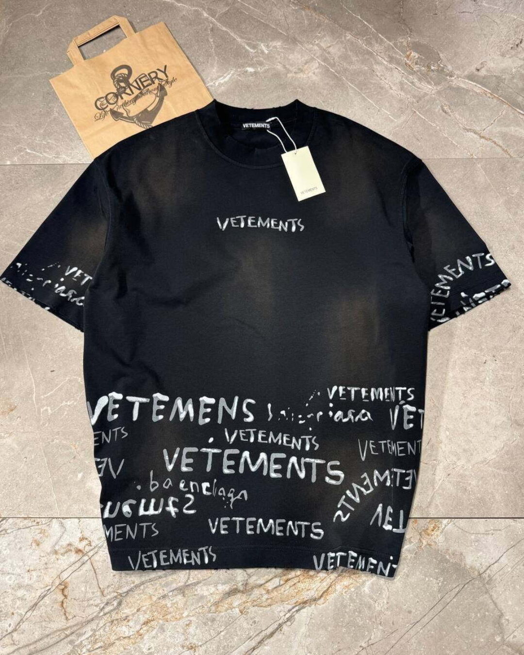 Футболка Vetements Shalk