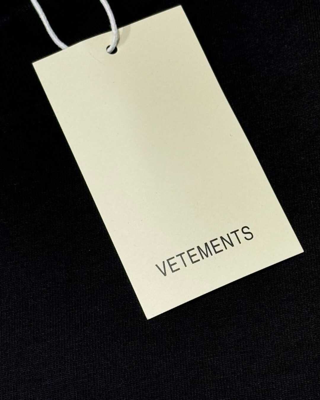 Футболка Vetements Shalk
