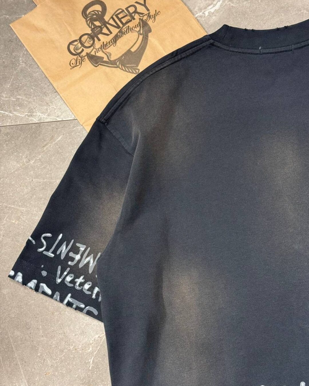 Футболка Vetements Shalk