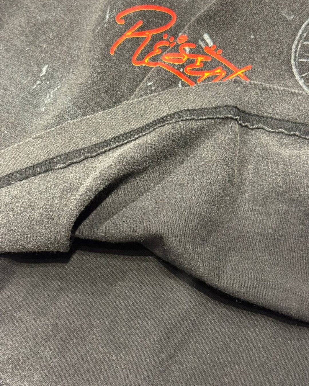 Футболка Represent