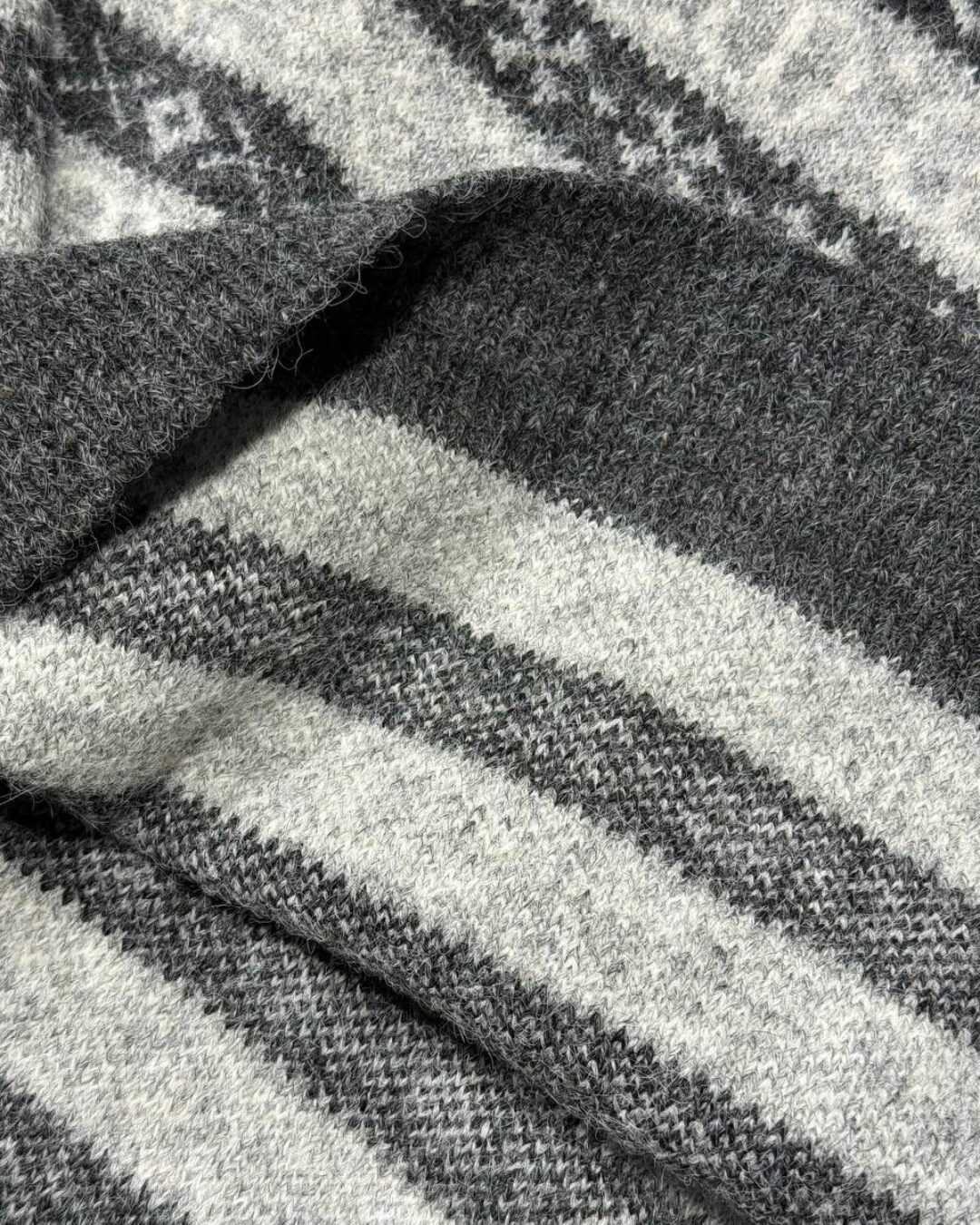 Свитер Joseph Abboud