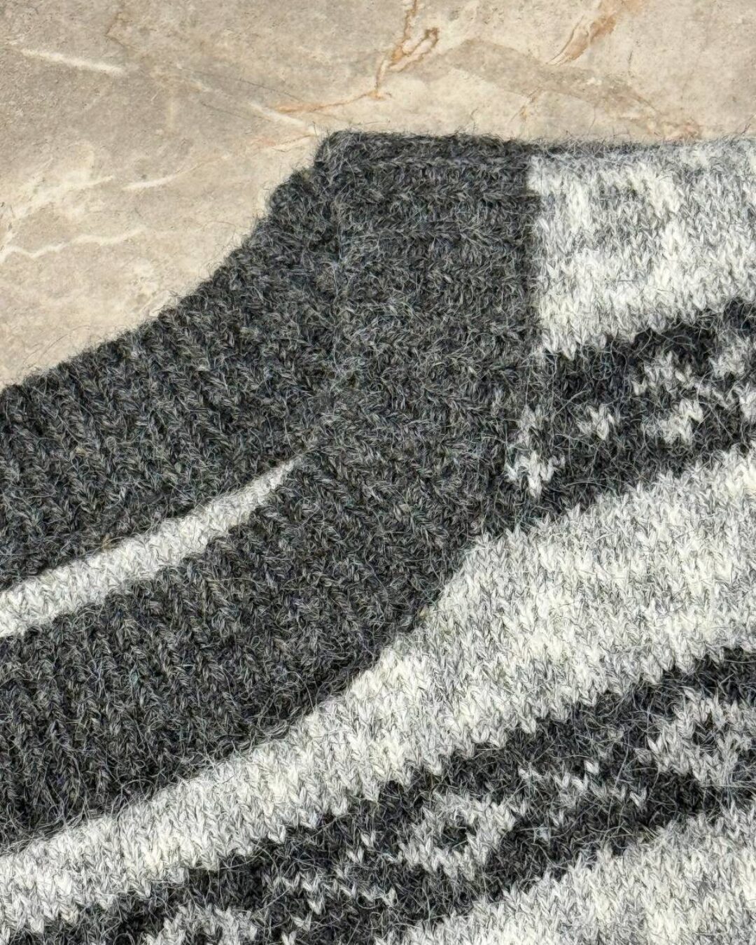 Свитер Joseph Abboud