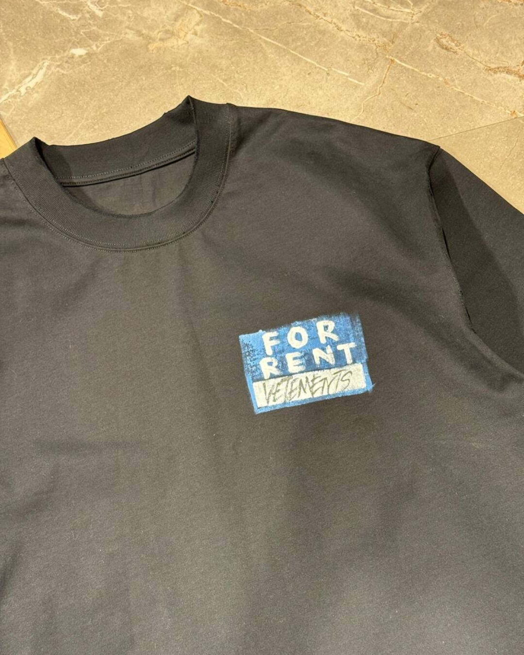 Футболка Vetements For Rent — фото 4