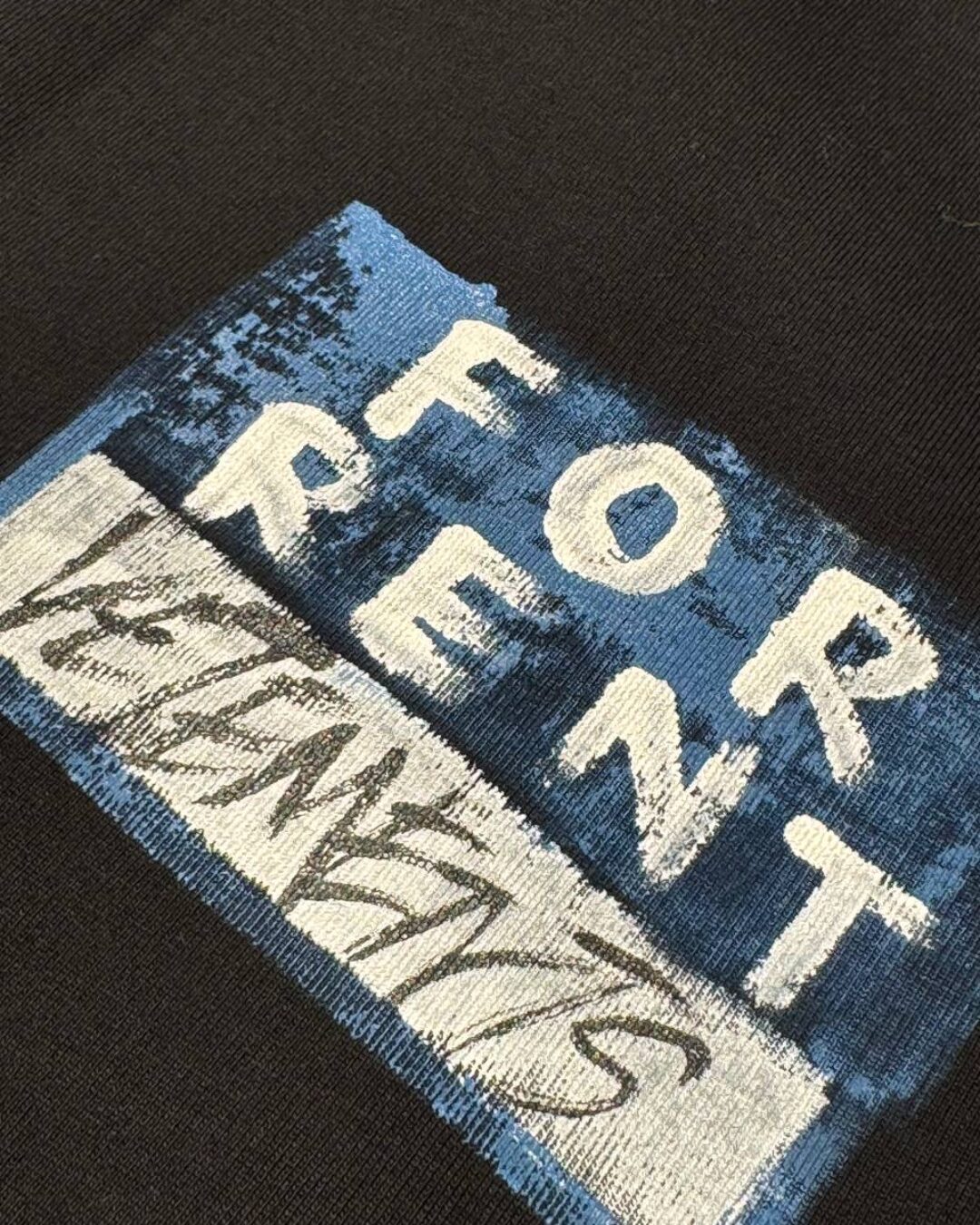 Футболка Vetements For Rent