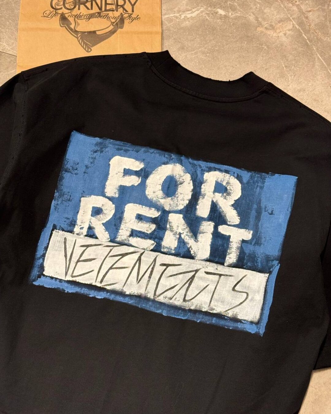 Футболка Vetements For Rent