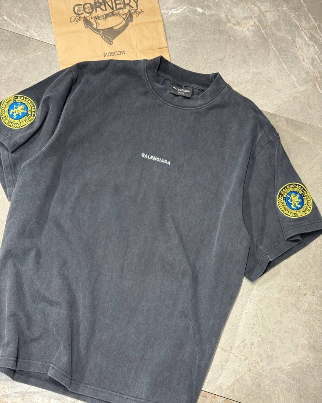 Футболка Balenciaga