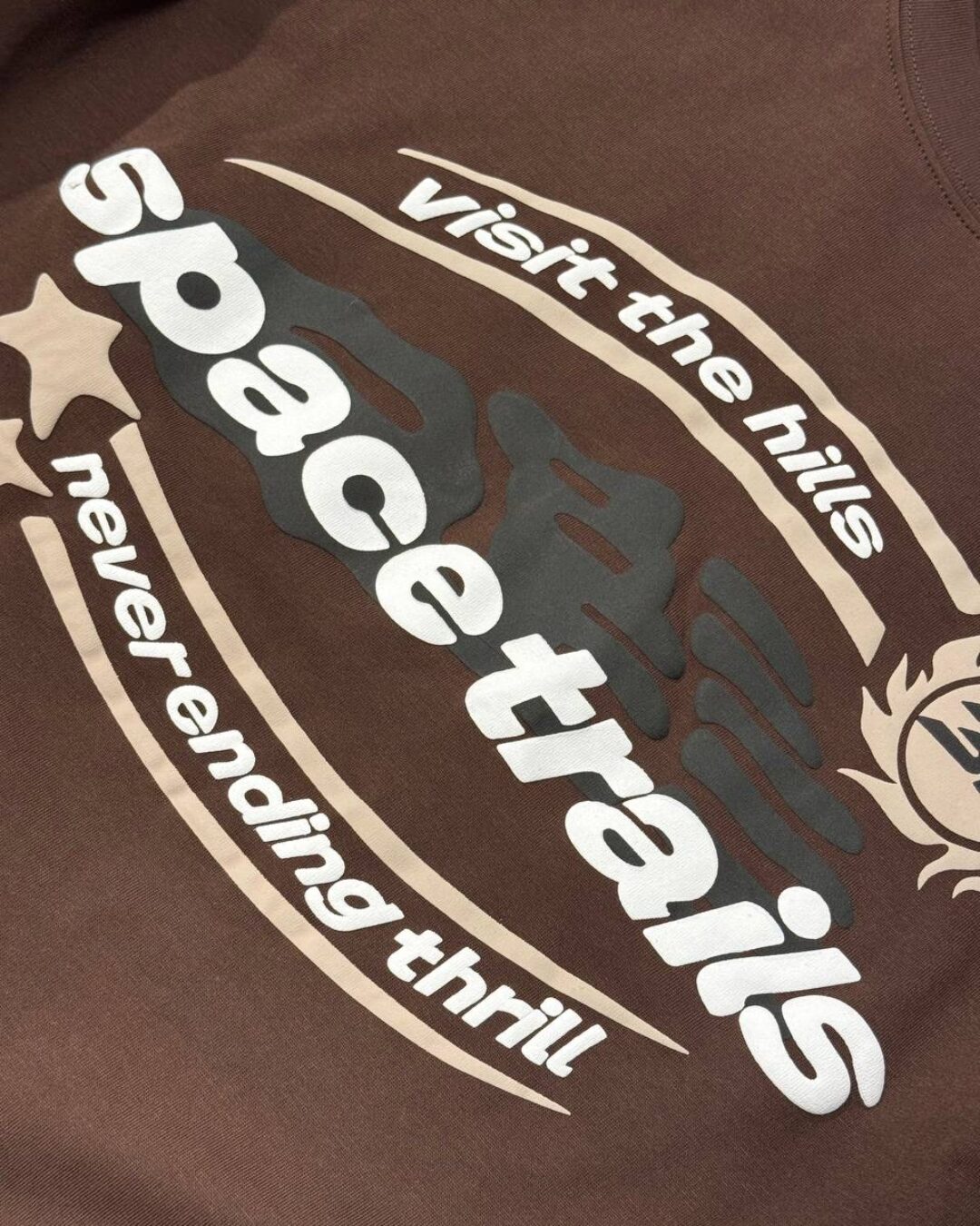 Футболка Broken Planet