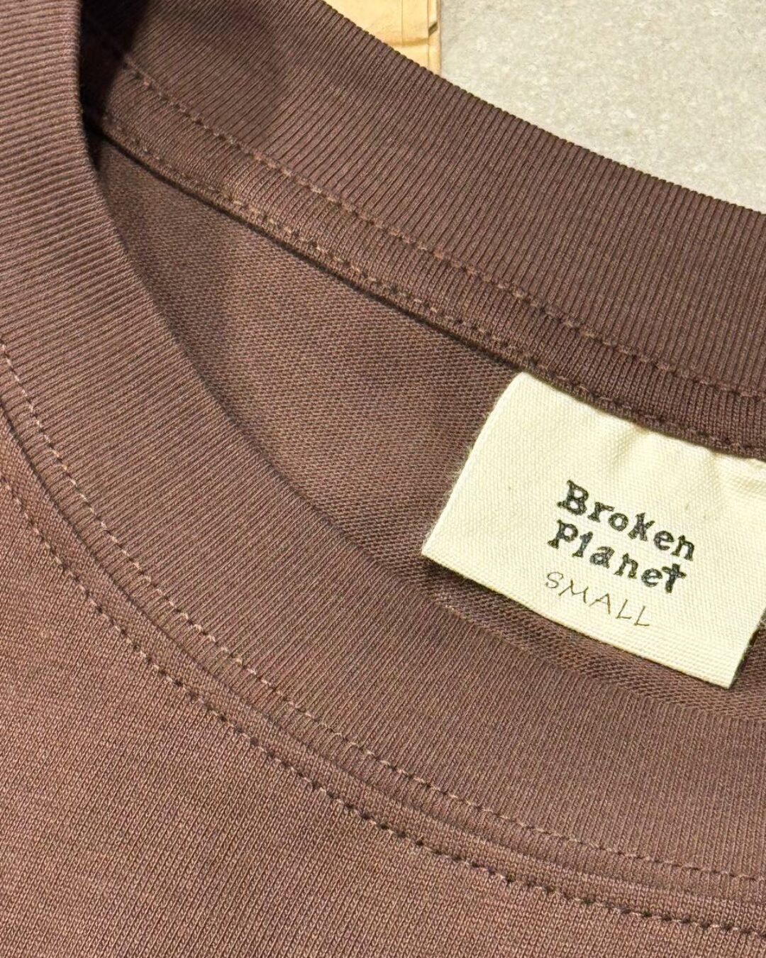 Футболка Broken Planet