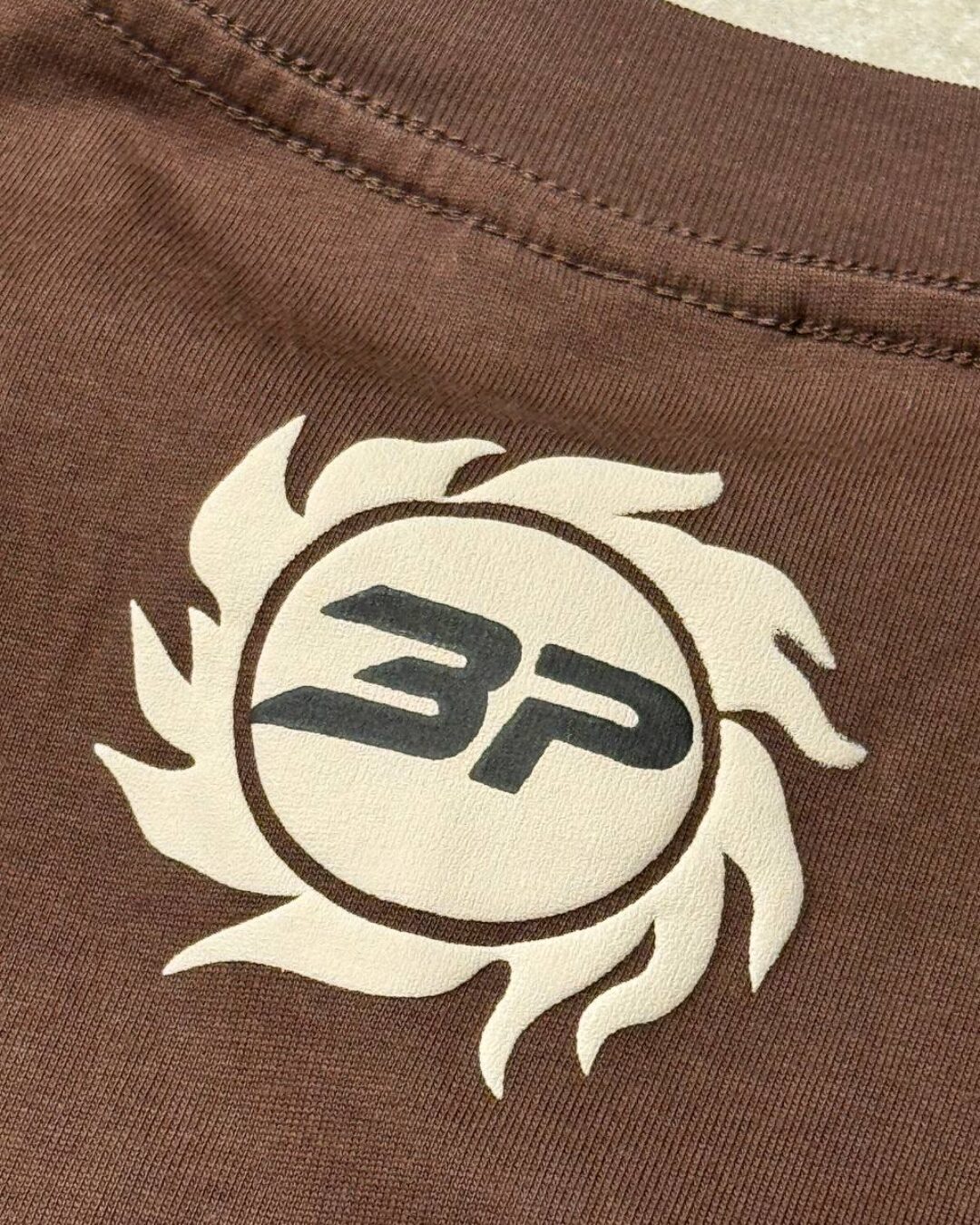 Футболка Broken Planet