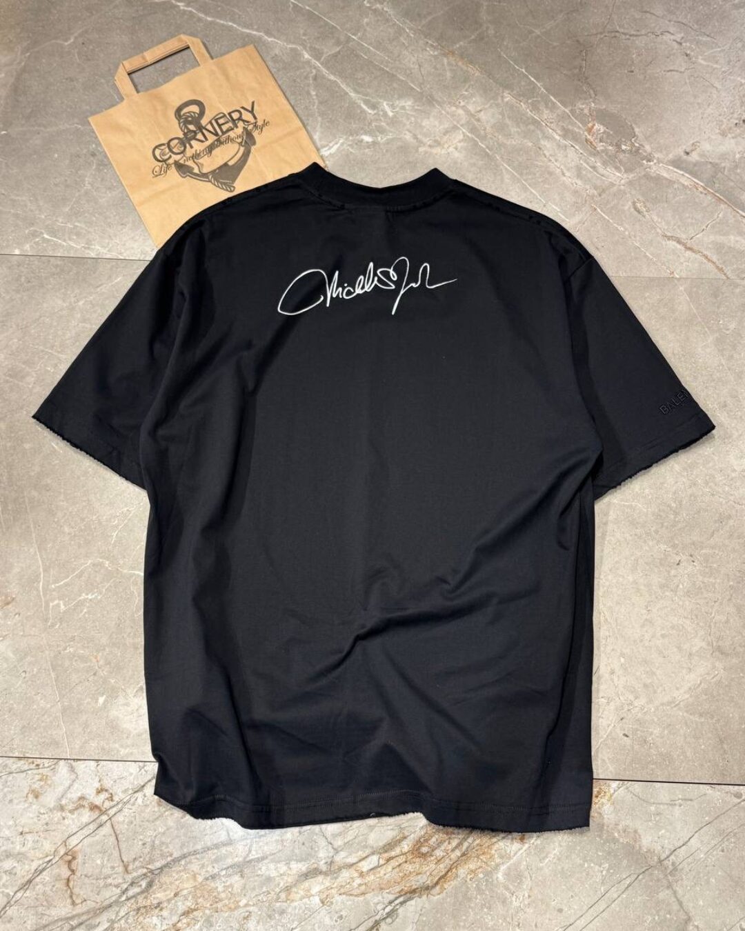 Футболка Balenciaga