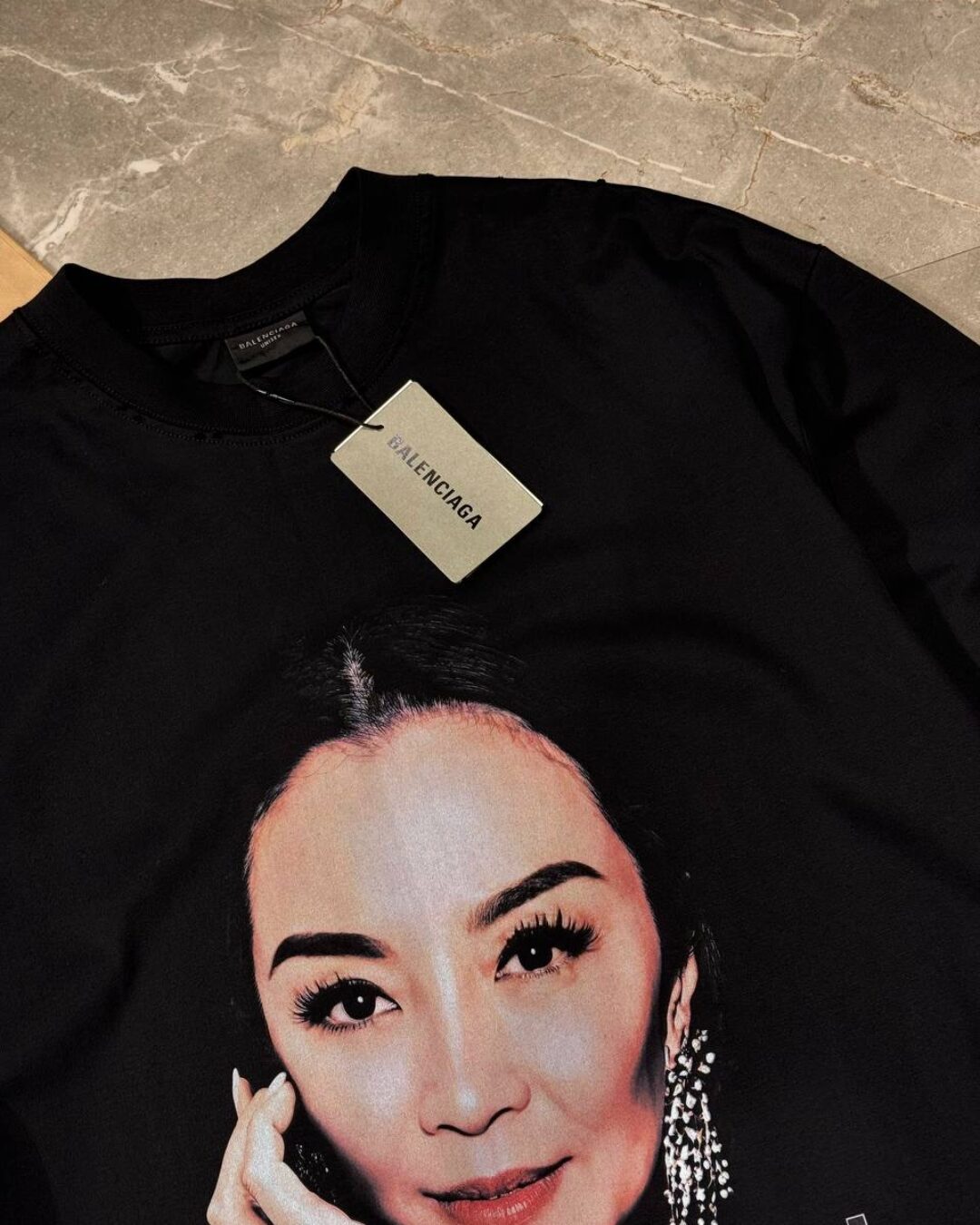 Футболка Balenciaga