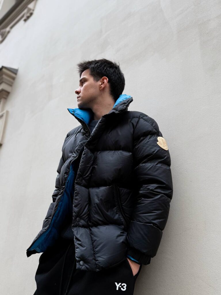 Пуховик Moncler