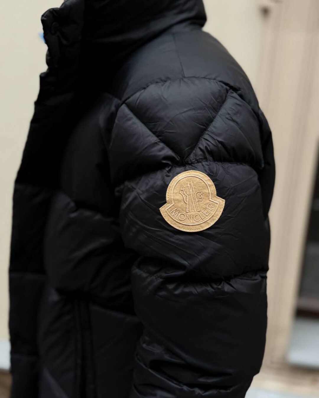 Пуховик Moncler