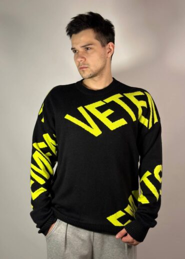 Свитер Vetements