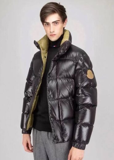 Пуховик Moncler