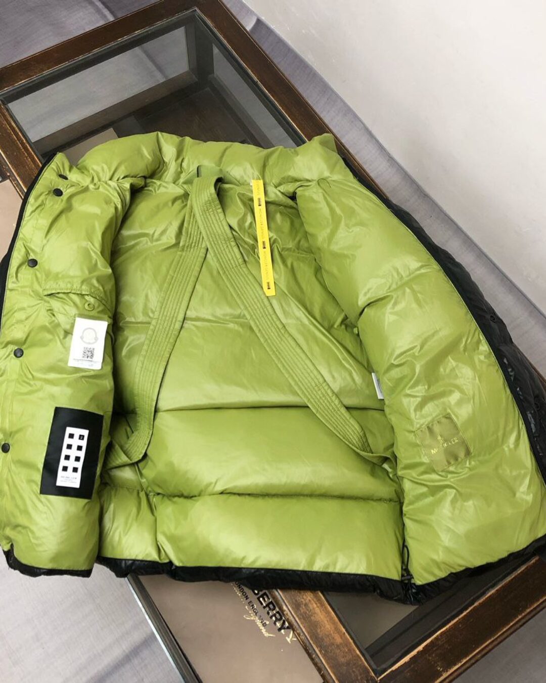 Пуховик Moncler