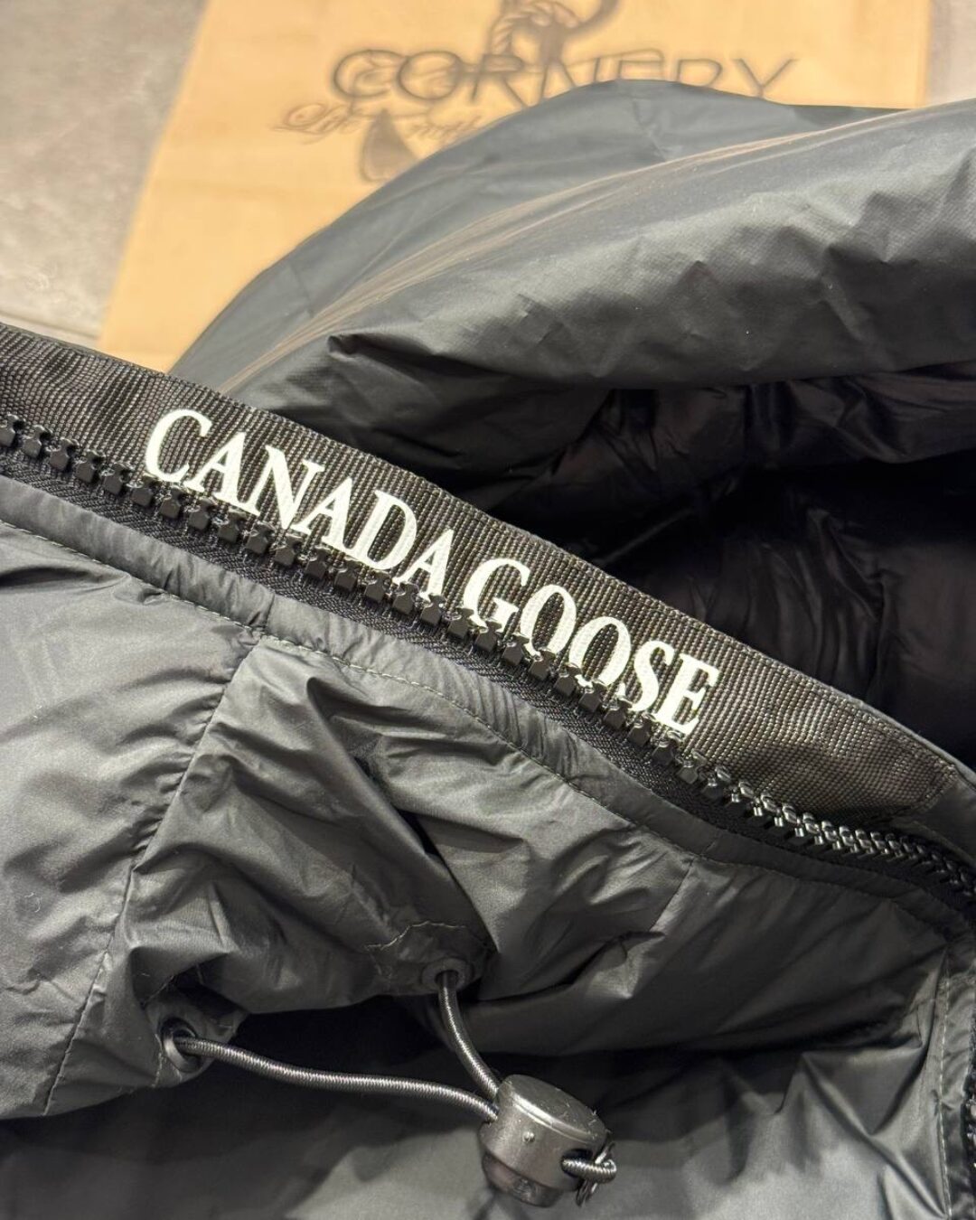 Пуховик Canada Goose