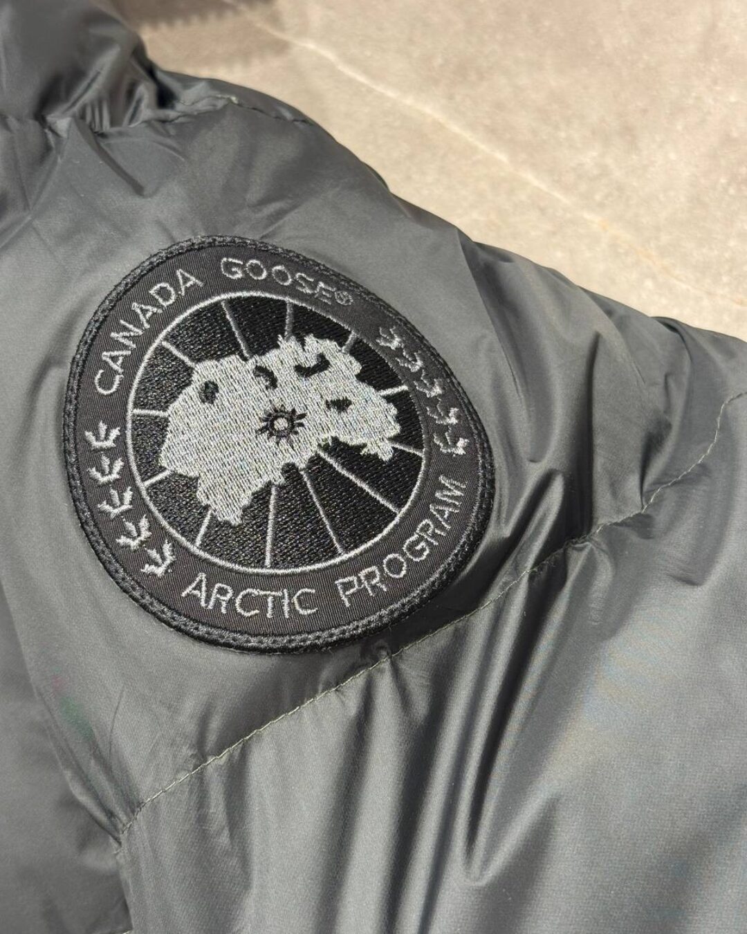 Пуховик Canada Goose