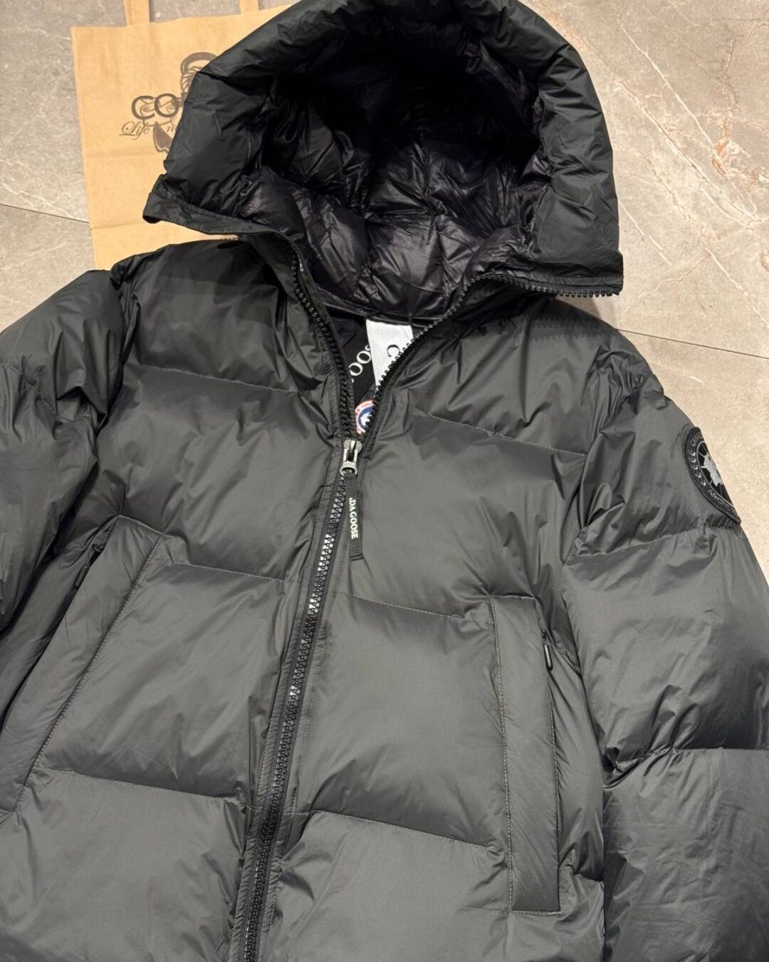 Пуховик Canada Goose